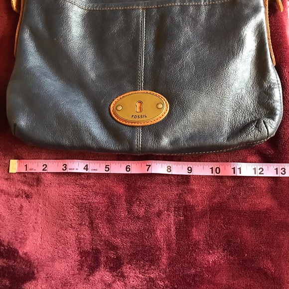 Fossil Genuine Leather Key Per Purse - Picture 9 of 10